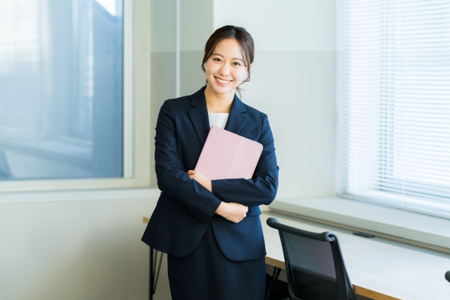 在宅勤務可｜特許事務（国内・外国）｜未経験可｜入所時の英語力不問